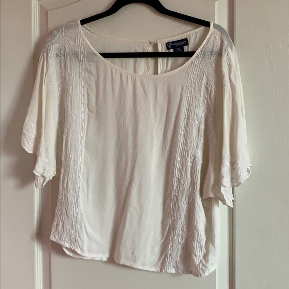White detailed American Eagle shirt